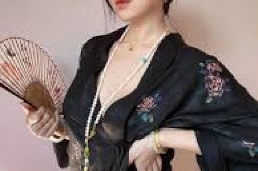 娱乐圈大瓜连环爆：韩红风波、买超新恋情、罗晋婚变猜测等六大热点事件全解析