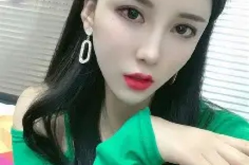 【边和领导做边接电话p】_高清免费完整版